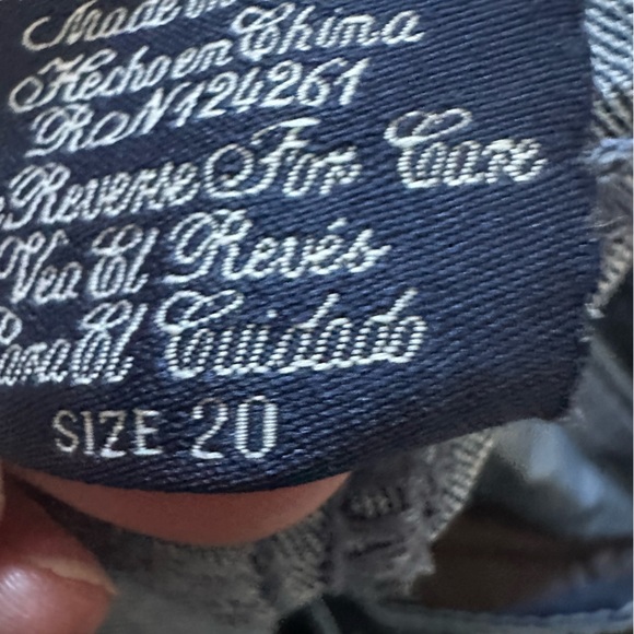 Classic Dark Blue Flare Jeans - Picture 5 of 5